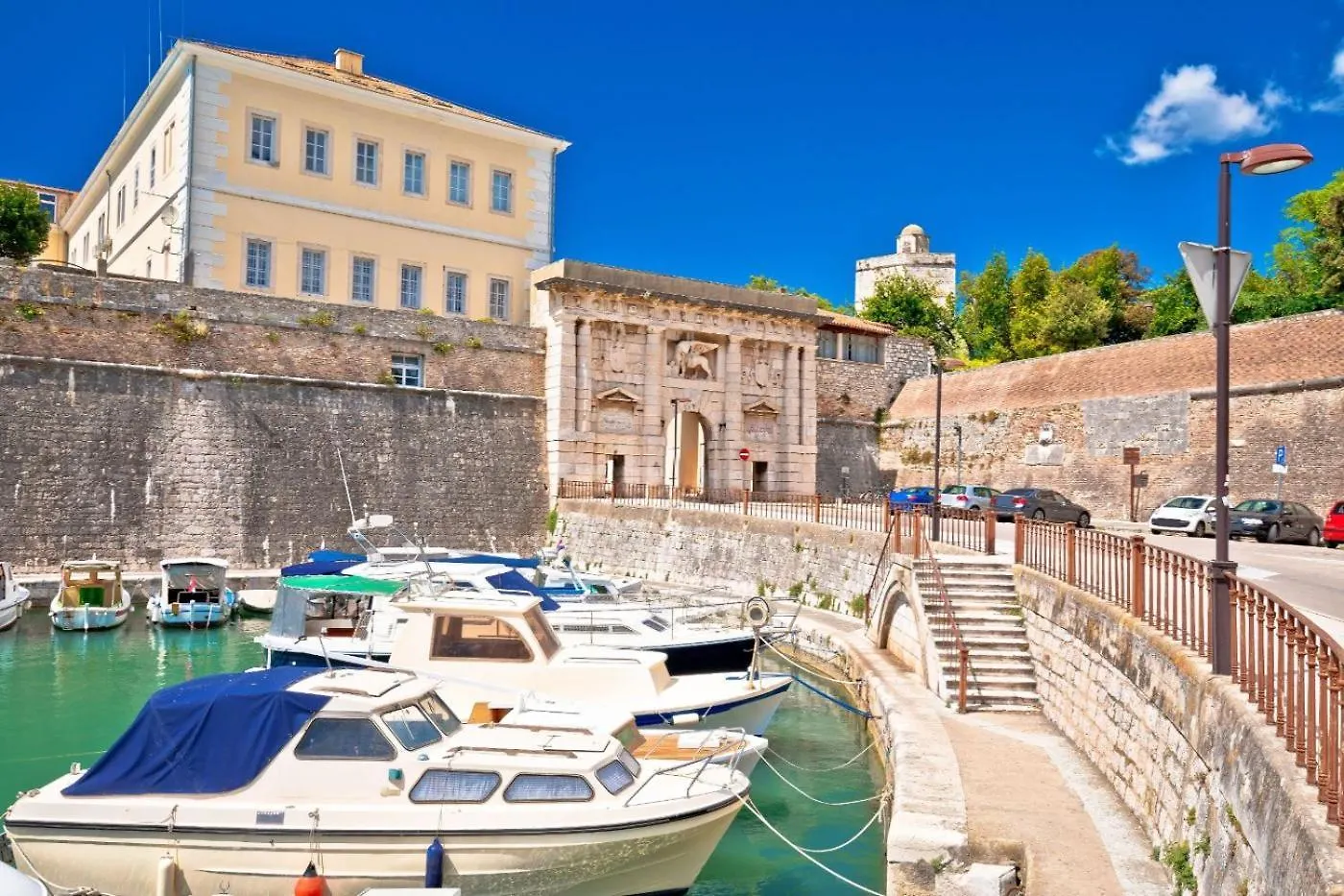 Apartment Magnolia Deluxe Home Zadar-With Free Parking, Garden And Terrace